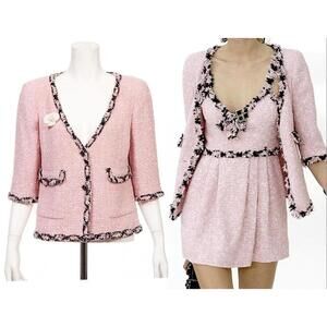 2007 CHANEL FR-34 Vintage 07P TWEED Pink Black Jacket Trim CC logo Buttons US-2